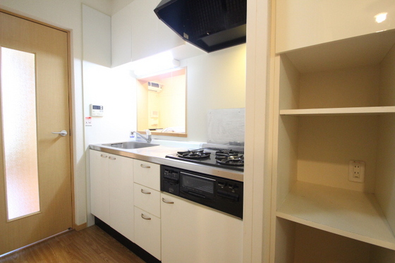 キッチン　※別部屋の写真です