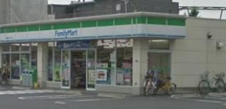 コンビニ　ファミリーマート（コンビニ）まで244m
