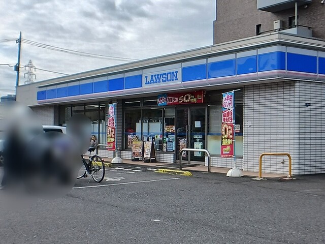 コンビニ　ローソン（コンビニ）まで220m