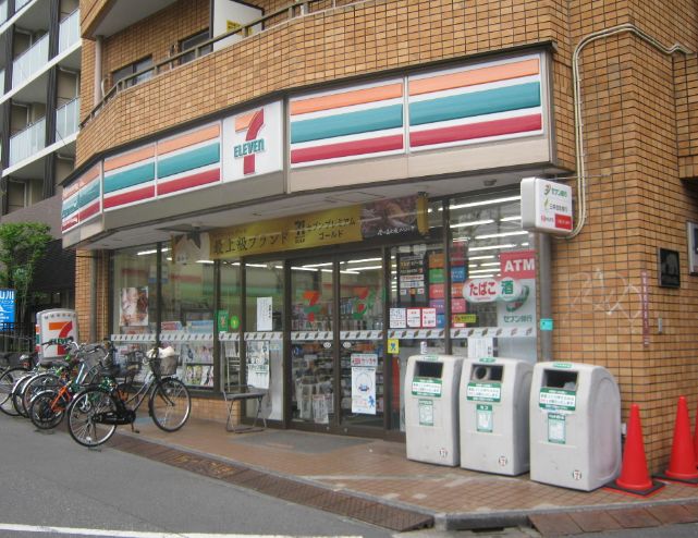 コンビニ　セブンイレブン和泉店（コンビニ）まで100m