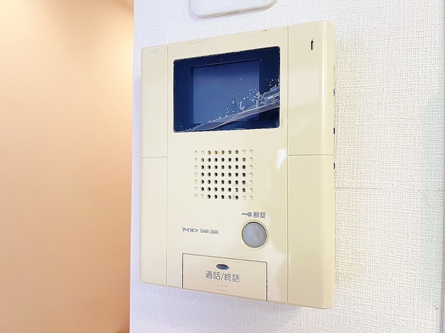 セキュリティ　モニター付きインターホン