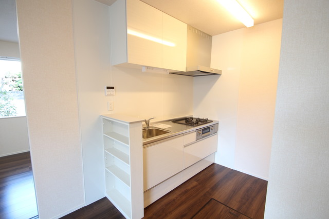 キッチン　別部屋参考写真です