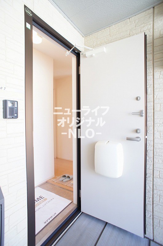 玄関　靴の着脱がしやすい玄関です。
