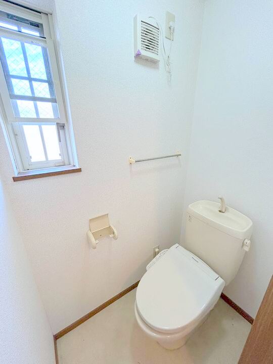 トイレ　コンパクトで使いやすいトイレです
