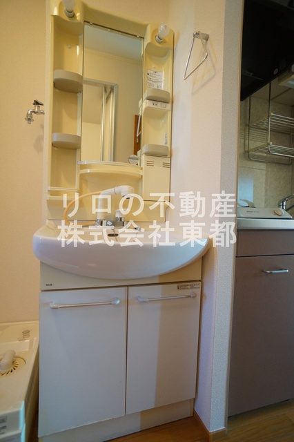 洗面設備　洗髪洗面化粧台なのでおでかけ準備もラクラクです☆