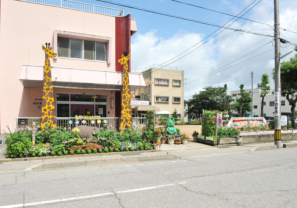 幼稚園・保育園　成美保育園（幼稚園・保育園）まで351m