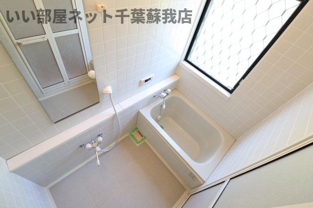 バス・シャワールーム　ゆったり過ごせるお風呂です