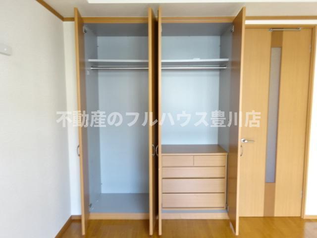 収納　クローゼット