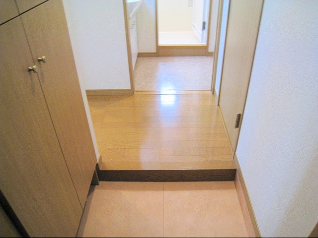 玄関　※写真と異なる場合は現状優先。