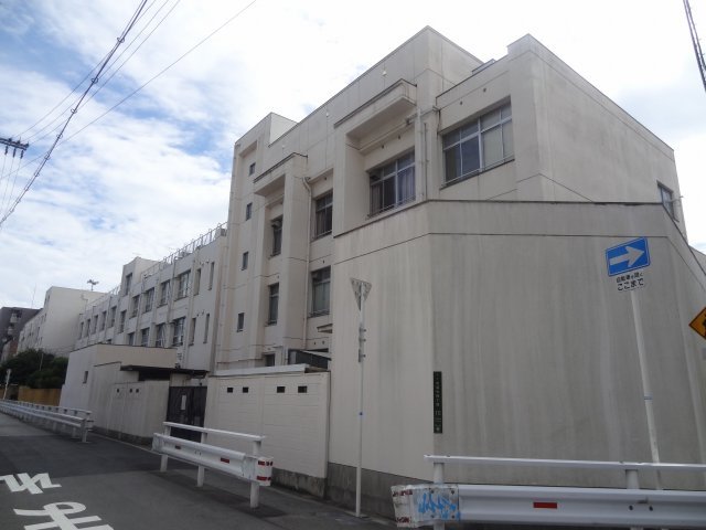 小学校　大阪市立大淀小学校（小学校）まで270m