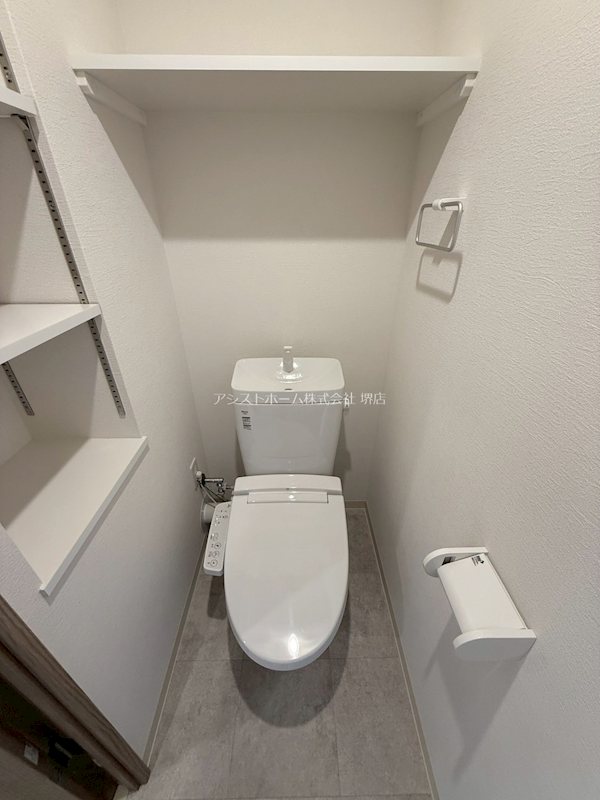 トイレ　ウォッシュレット付き