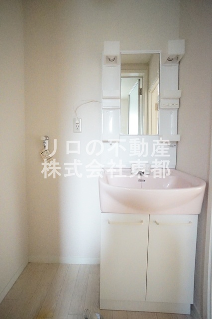 洗面設備　独立洗面台なら落ち着いて身支度ができます☆