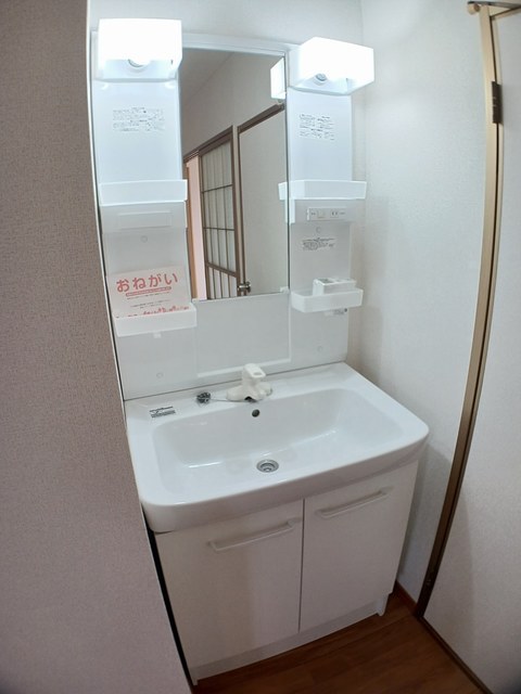 洗面設備　明るい洗面所です★
