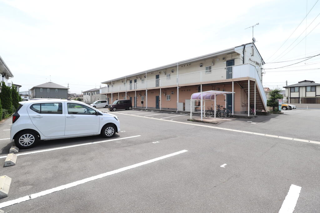 建物外観　2階建てアパートの外観です♪