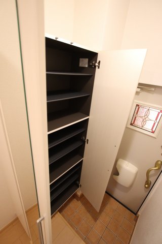 収納　シューズボックス