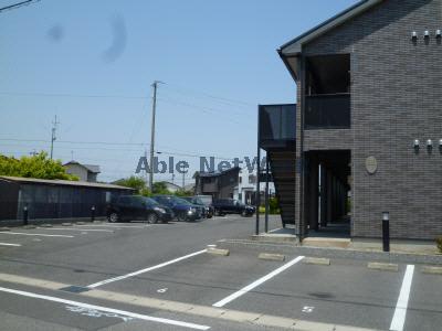 駐車場　駐車場