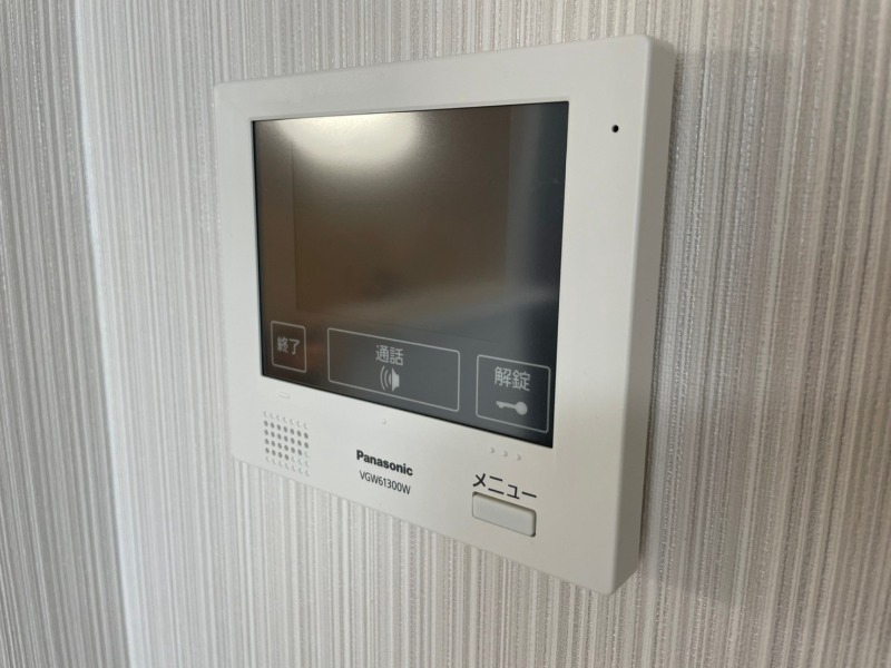 セキュリティ　ＴＶモニター付インターホンです。来客者の顔が見えるので安心！