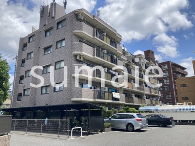 建物外観　鉄筋コンクリート造マンション。