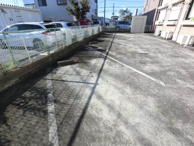 駐車場　※現在空きなし
