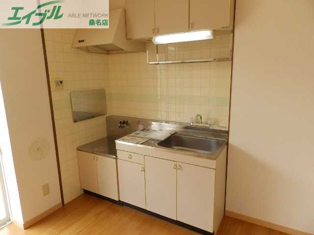 キッチン　同タイプ部屋写真です。