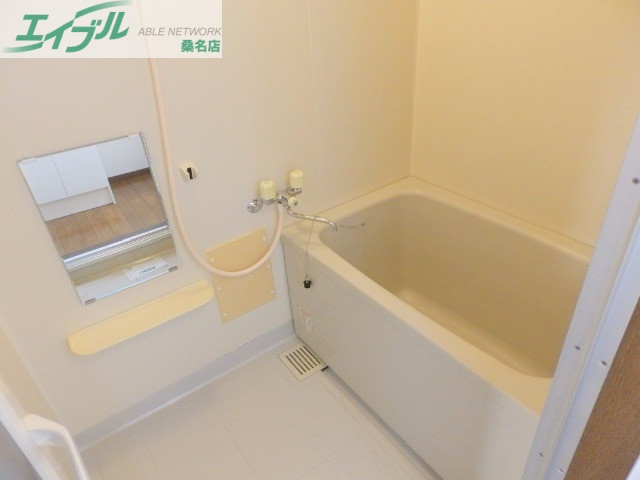 バス・シャワールーム　同タイプ部屋写真です。