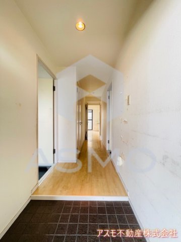 玄関　同マンション別部屋　参考写真