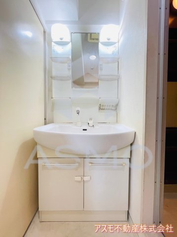 洗面設備　同マンション別部屋　参考写真