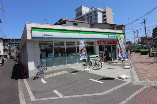 コンビニ　ファミリーマート 関目高殿駅西店（コンビニ）まで415m