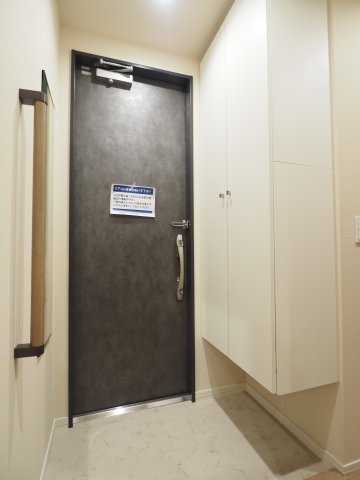 玄関　フラットで使いやすい玄関