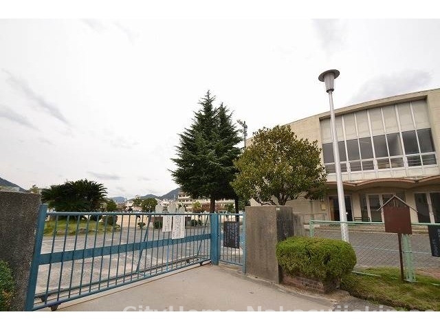 小学校　広島市立可部小学校（小学校）まで191m