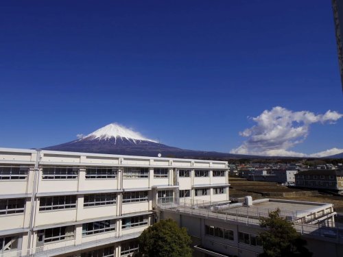 高校・高専　静岡県立富士宮東高等学校（高校・高専）まで566m