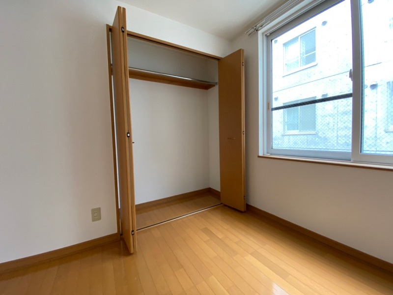 収納　収納もバッチリあるのでお部屋が片付きますよ！