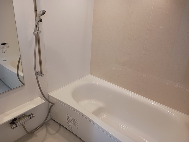 バス・シャワールーム　お風呂です