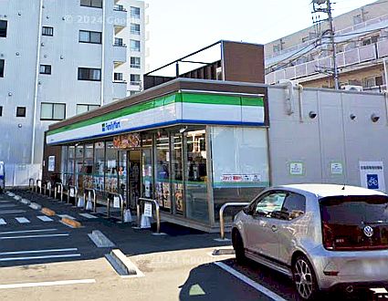 コンビニ　ファミリーマート 八王子元横山町店（コンビニ）まで701m