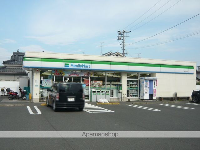 コンビニ　ファミリーマート坂之上店（コンビニ）まで550m