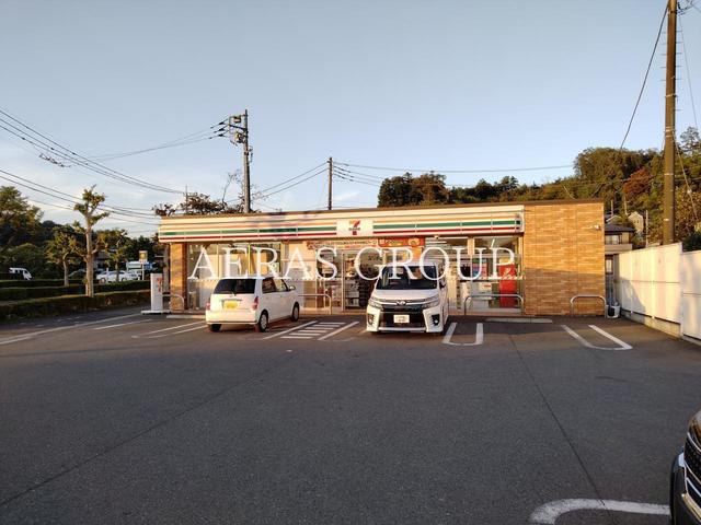 コンビニ　セブン-イレブン あきる野草花店（コンビニ）まで754m