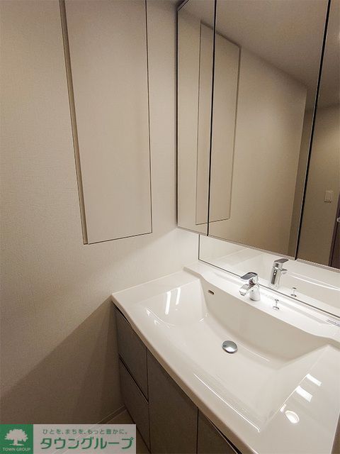 洗面設備　※写真は同タイプ住戸です。