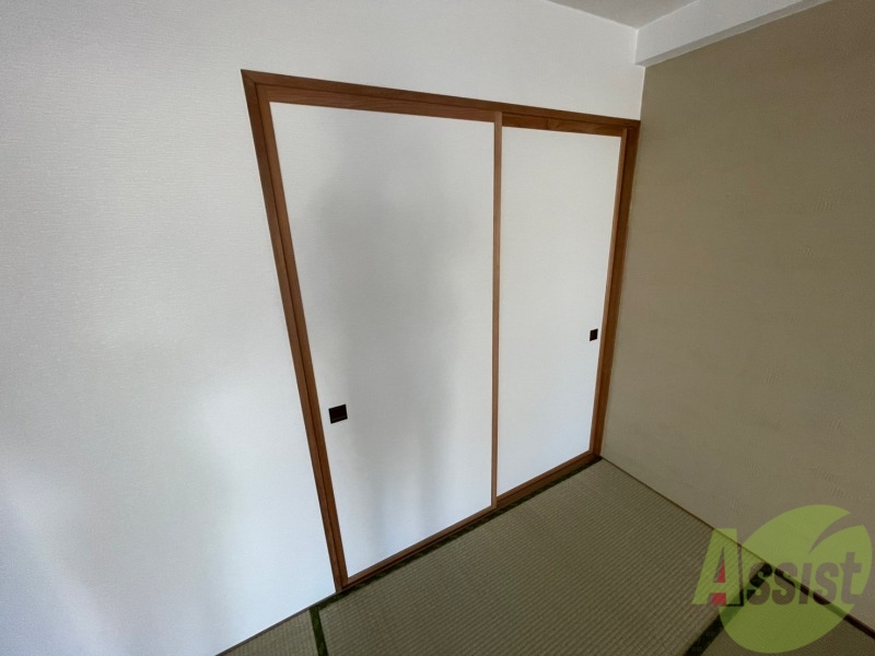 収納　寝室の収納です。部屋がすっきり片付きます。