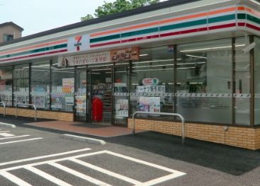 コンビニ　セブンイレブン江戸川篠崎6丁目店（コンビニ）まで410m