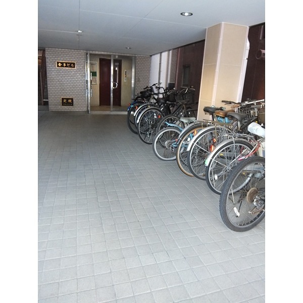 駐車場　駐輪場