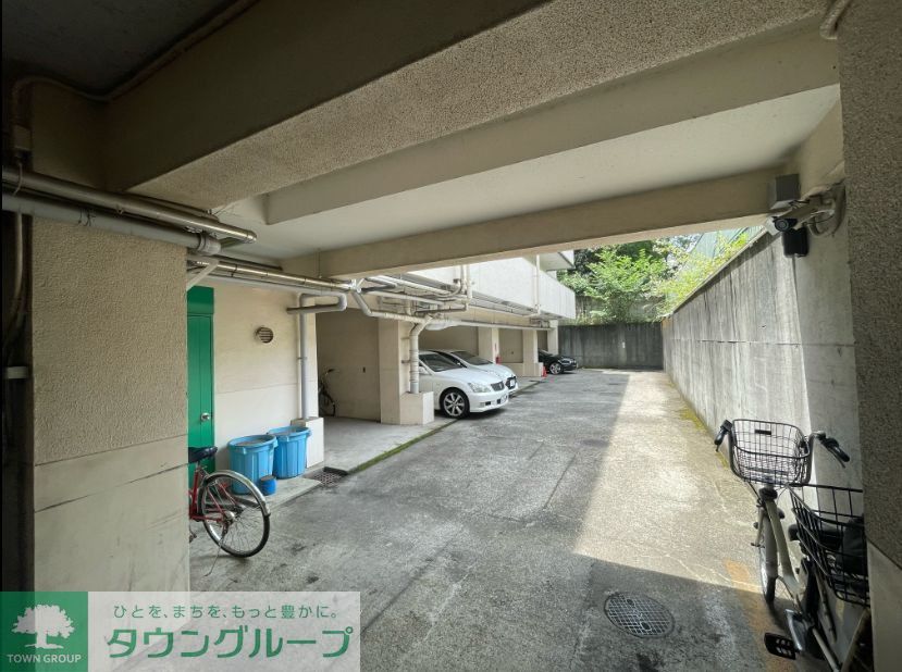 駐車場　駐車場