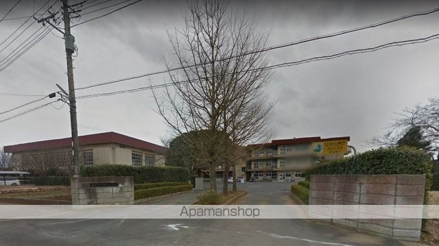 小学校　鹿嶋市立鉢形小学校（小学校）まで501m