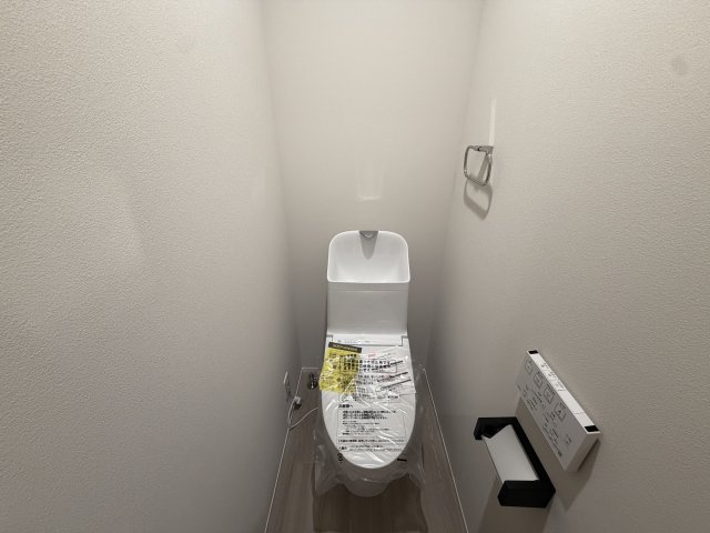 ＪＲ東海道本線 南草津駅 徒歩18分 3階建 築1年のトイレ写真