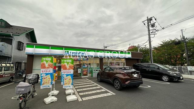 コンビニ　ファミリーマート 東村山多摩湖町店（コンビニ）まで304m