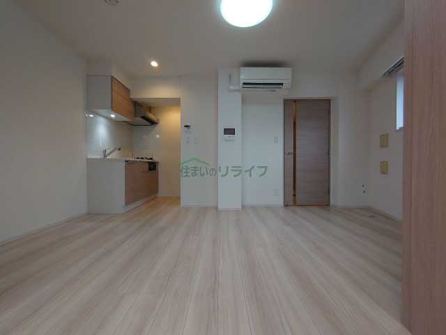 四谷坂町レジデンスの居間写真