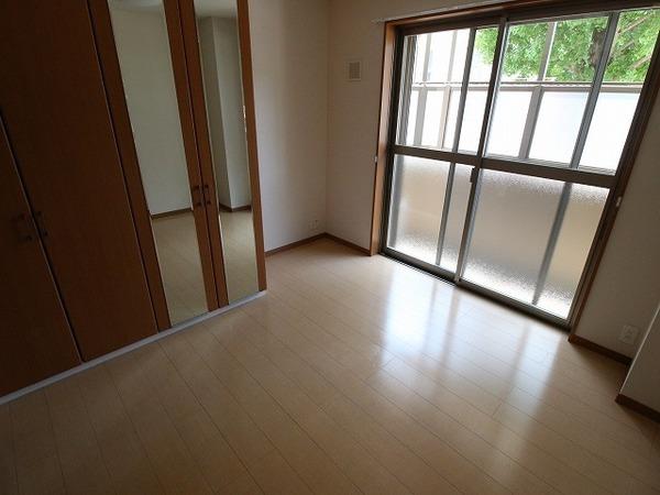 建物外観　【クレシアコート】