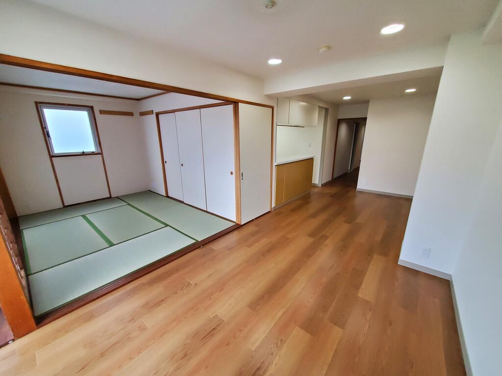 ad.one’s高須の居間写真