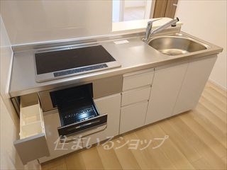 キッチン　ＩＨコンロ・グリル付きシステムキッチン