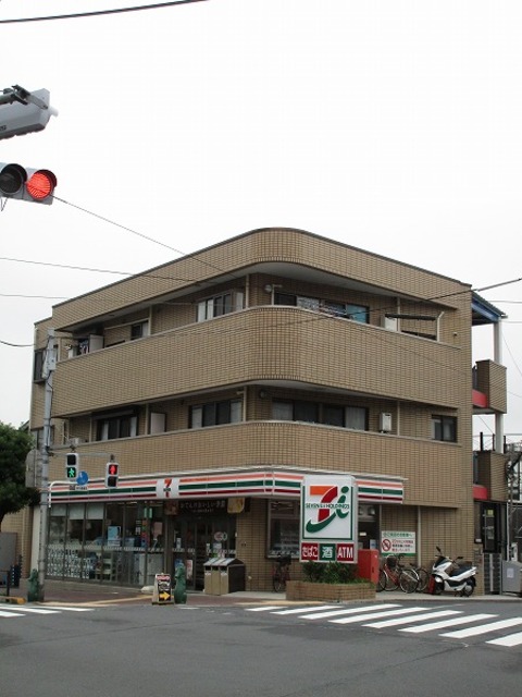 コンビニ　セブンイレブン葛飾東新小岩4丁目店（コンビニ）まで659m