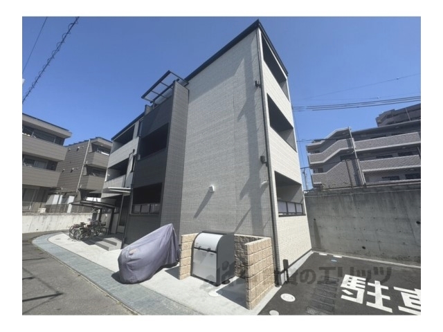 ピレーネ中野本町の外観写真